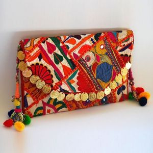 กระเป๋าถือสตรีงานฝีมือคุณภาพพรีเมียม ทำจากเชือกฝ้าย พร้อมพู่ห้อยสองด้าน ดีไซน์โบฮีเมียนสุดหรู - Product Image 2