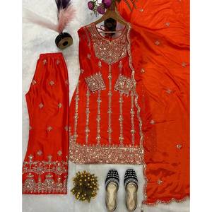 Hermoso Juego superior-inferior y Dupatta con Secuencia de codificación de bordado Trabajo XL Tamaño - Product Image 1