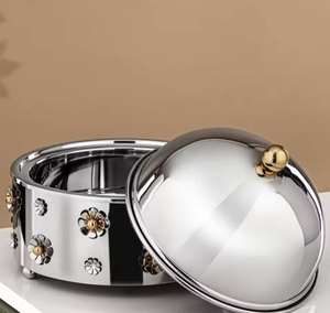 Casserole en métal conviviale pour les invités, conçue pour les tables de festival, permettant aux organisateurs de présenter des plats chauds aux participants, idéale pour le service de hot pot. - Product Image 3