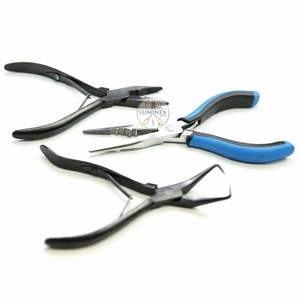 Juego de herramientas de acero inoxidable para extensiones de cabello con microenlaces, incluye alicates de extracción, agujas en C, peine de cola y tijeras - Product Image 2