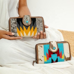 Nuevo estilo occidental, embrague de cuero con herramientas aztecas, Real hecho a mano, herramientas marrones Vintage, diseño único de baraja de tarjetas, billetera de cuero - Product Image 1