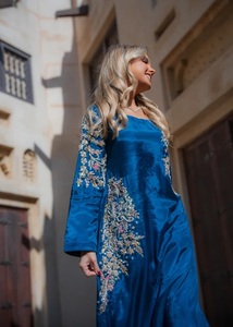 Abaya en soie bleue brodée, robe musulmane à manches longues, tenue formelle traditionnelle pour femmes - Product Image 4