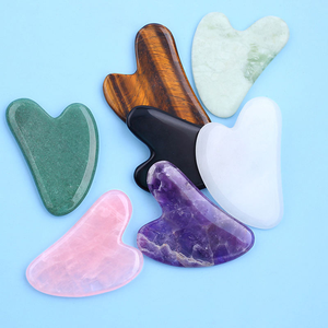 Planche de massage Gua Sha en jade naturel et quartz rose, masseur de pouce en forme de cœur, outil de beauté pour le visage, plaque de raclage en pierre gemme polie pour les soins de la peau - Product Image 3