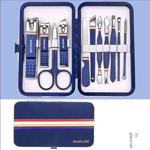 Ensemble de manucure et pédicure haut de gamme, de qualité supérieure, fabriqué sur mesure en acier inoxydable léger, avec emballage personnalisé - Product Image 1
