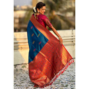 Sari de Seda Azul Suave Elite Weaves con Elegante Diseño Floral Meenakari Zari Tejido para Vestidos de Noche - Product Image 4