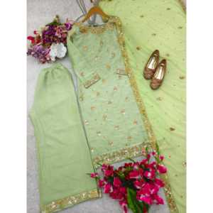 Conjunto de Fiesta para Mujer con Top Plazzo Bordado y Dupatta con Diseño de Lentejuelas - Product Image 2