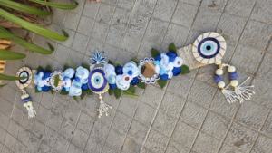 Toran de porte artisanal bleu œil porte-bonheur floral avec accents miroir et pompons perlés, idéal pour la décoration festive de la maison et les cadeaux - Product Image 2