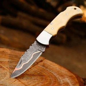 Cuchillo Plegable de Acero de Damasco Hecho a Mano con Mango de Hueso, Funda de Cuero Personalizada, Cuchillo de Bolsillo EDC - Product Image 5