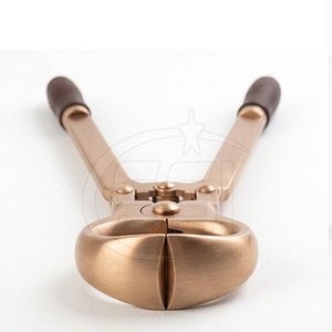 Coupe-ongles en acier robuste pour l'entretien et le toilettage des sabots de chevaux - Product Image 2