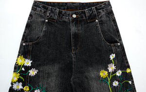 Jeans en denim évasés avec broderie personnalisée, ultra-doux, respirants, écologiques, broderie pour femmes, tissu de qualité supérieure, séchage rapide, coton - Product Image 3