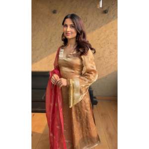Conjunto de mujer de diseñador Traje Salwar rojo y verde con doble Dupatta - Product Image 5