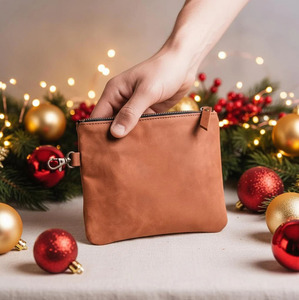 Cartera organizadora de golf de cuero genuino de alta calidad con múltiples compartimentos para artículos esenciales de campo de golf en venta - Product Image 2