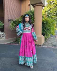 Nouvelles robes de mariée ethniques entièrement brodées pour femmes au meilleur prix de gros, véritable robe afghane à manches longues en vente - Product Image 4