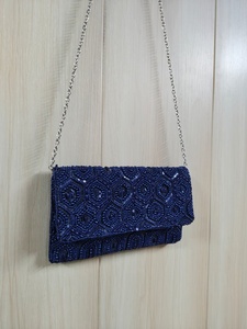 Bolso de mano artesanal con cuentas de cristal, bordado floral hecho a mano, bolso de hombro elegante y moderno para mujer en oferta. - Product Image 1
