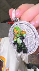 จี้ห้อยคอแบบสามมิติ ดีไซน์การ์ตูนฮิปฮอป งานศิลปะสั่งทำพิเศษ ประดับเพชรโมอิสซาไนต์ VVS เงินแท้ พร้อมโลโก้เลเซอร์ด้านหลัง  ผ่านการทดสอบเพชร เหมาะสำหรับทั้งชายและหญิง - Product Image 3