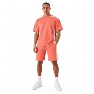 Ensemble T-shirt et short pour homme, couleur corail, col rond, décontracté, été, respirant, tricoté en polyester et coton - Product Image 1