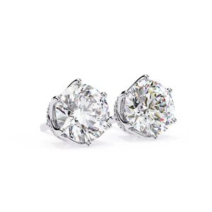 Boucles d'oreilles clous en moissanite ronde de 7 mm, 2,5 carats au total, en argent sterling avec accents latéraux, alternative brillante au diamant - Product Image 2