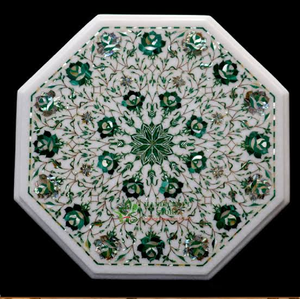Plateau octogonal en marbre blanc orné de grappes florales vertes épaisses et d'une incrustation de roses en nacre, à prix de gros. - Product Image 1