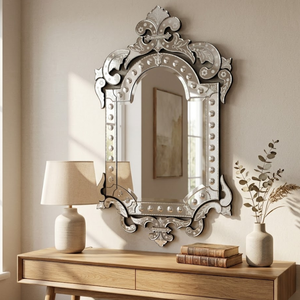 Miroir cintrée vénitien artisanal avec cadre en verre clouté et gravure florale |   Miroir décoratif haut de gamme pour la décoration intérieure - Product Image 3