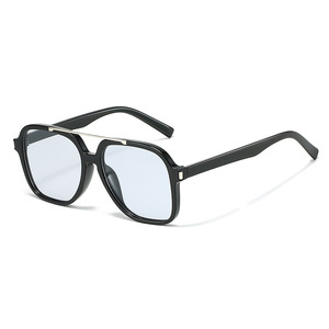2025 Best-Selling <b>pilot</b> Sunglasses Cheap Fashion Sport Wholesale Classic UV400 Custom Lightweight Small Comfortable Full Rim - Product Image 3