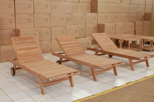 Sun Lounger in Solid Teak Wood with Dettachable Cushion - Product Image 4