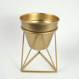 Soporte de Metal para Macetas con Recubrimiento en Polvo Ecológico de Lujo, Decoración de Piso para Hogar y Hotel, Aspecto Único, Decoración de Macetas Elegante, Venta al Por Mayor - Product Image 1