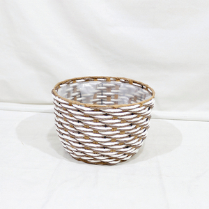 Maceta de Mimbre Sintético de Moda, Resistente a la Intemperie, con Rayas de Dos Tonos - Product Image 2