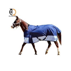 Couverture de cheval respirante en polyester, imperméable, matelassée, grande taille, pour l'hiver et le dressage - Product Image 1