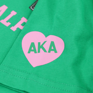 T-shirt décontracté à manches courtes en coton premium pour femme, avec patch à sequins verts, style sororité grecque - Product Image 4