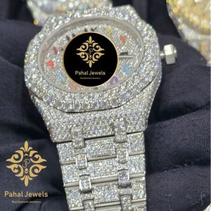 นาฬิกาข้อมือสตรีสแตนเลสสตีลหรูหราจาก Pahal Jewels พร้อมกรอบเพชรและหน้าปัดหลากสี ขนาด 36 มม. ระบบอนาล็อก ควอตซ์ แสดงวันที่ - Product Image 4