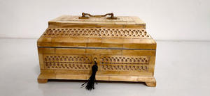 Boîte à bijoux en bois sculptée à la main par un fournisseur indien, finition polie, thème bouddhiste, taille personnalisée, cadeaux de Thanksgiving pour table - Product Image 3