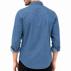 Chemise en jean pour homme, premium, douce, durable, classique, élégante, confortable, respirante, avec poche poitrine, design pratique - Product Image 2
