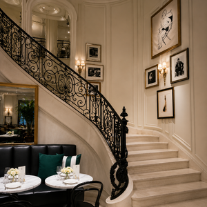 Luxury Black Wrought Iron Curved Stair Railing Ornate Scroll Balustrade for Hotel Lounge Villa Mansion Decor - Product Image 2