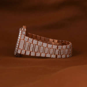 Reloj de Hombre BOJ P.P.001 con Esfera Analógica Clásica, Diamantes Moissanite Baguette, Correa de Aleación de 20 mm, Caja Chapada en Oro Rosa de 41 mm, Cristal - Product Image 4