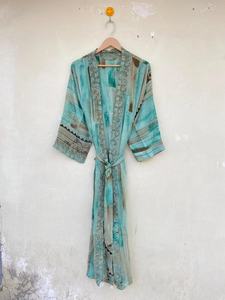 Kimono Sari de seda reciclado hecho a mano vintage indio azul cielo para ella - Product Image 3