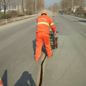 Scellant de joint de route de bitume modifié pour la longévité et l'entretien réduit des chaussées - Product Image 5