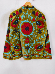 Chaqueta corta informal de terciopelo bordado Suzani para mujer, transpirable, artesanal, de algodón, con un diseño elegante. - Product Image 3