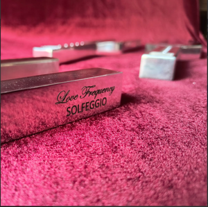 ส้อมเสียงจูนคีย์ DNA ขนาดใหญ่แบบด้านเดียว 216Hz ของ Mars International สำหรับใช้ในห้องปฏิบัติการ การบำบัดด้วยการสั่นสะเทือน - Product Image 6