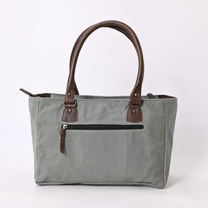 Bolso Tote de Mujer Personalizado de Lona y Cuero Reciclado - Product Image 4