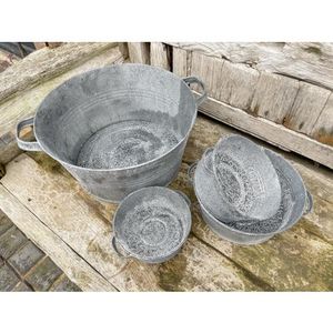 Hot Selling High Demanded Round Galvanized Metal <b>Planters</b> Outdoor Garden Pots Rustic Style White Wash Finish with Ring Handles - Product Image 3