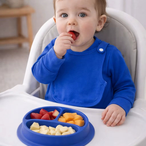 Combinaison bébé unisexe personnalisable en coton biologique 100% avec bavoir amovible, tenue pour nourrisson douce et respirante, cadeau pour nouveau-né - Product Image 1