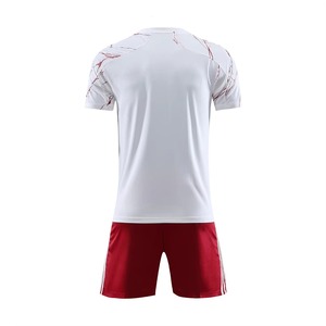 Uniforme de Fútbol Moderno con Paneles Ventilados, Tela Ligera y Gráficos Resistentes a la Decoloración para Entrenamiento y Partidos - Product Image 2