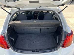 Yaris L 2 portes Hatchback d'occasion 2017 - Product Image 4