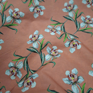 Tissu Popeline de Mousseline de Viscose Biologique Imprimé Floral Estival Vibrant Motif Présage Floral pour Femmes et Filles Coupe Trapèze - Product Image 1