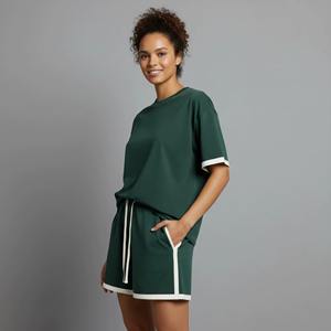 Conjunto de Dos Piezas para Mujer, Otoño Invierno, Diseño de Bloques de Color, Top de Manga Larga, Shorts Ajustados hasta la Rodilla, Estilo Deportivo Casual - Product Image 5