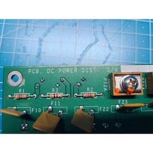 Carte de distribution d'alimentation Lam Research PCB DC POWER DIST 810-010026-002, utilisée comme telle quelle, pièces d'équipement semi-conducteur d'époque - Product Image 6