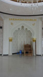 Pared de Qibla de Mármol, Arte en Piedra Hecho a Mano, Diseño Moderno, Resistente a la Intemperie, Totalmente Personalizable, Interior de Mezquita - Product Image 3