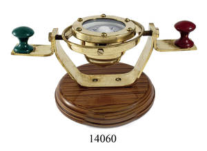 Boussole de cardan en laiton nautique faite à la main unique Base en bois poli Impression de logo personnalisé Vente d'artisanat du fabricant indien Prix bon marché - Product Image 6