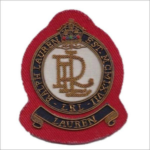 Insignias de Lujo Bordadas a Mano en 3D con Hilo Metálico - Ecológicas y Personalizables para Prendas y Ropa de Lujo - Product Image 3