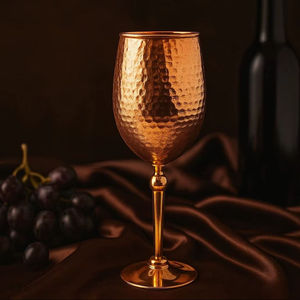 Gobelet à vin en cuivre martelé avec pied – Verre élégant en métal pour vin, cocktails, dîners et événements - Product Image 4